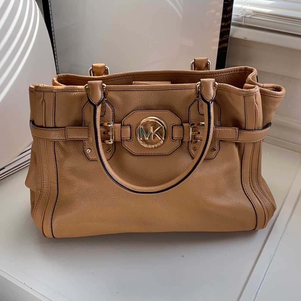 👜 Michael Kors gorgeous handbag like new